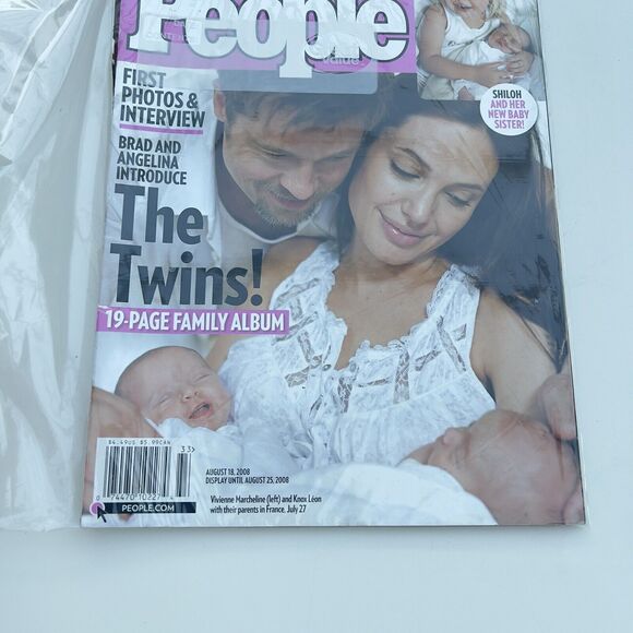 People Magazine Angelina Jolie and Brad Pitt The Twins! August 18 2008 - Picture 2 of 6
